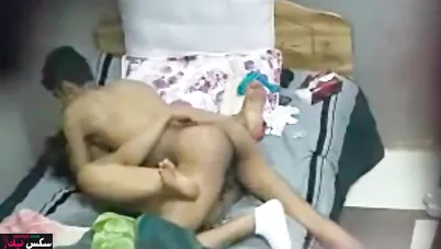 سكس مصري مسرب من بيت دعارة تنطيط على الزب