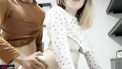 سكس مراهقة بطل بتتناك من جارها
