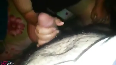 سكس مصري منزلي مسرب نيك مربربة على سريرها