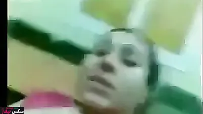 مصرية بتتناك من ابن اخوها وتفتحله كسها على الاخر