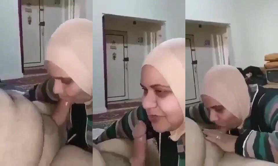 مدام مصرية بتخون جوزها وتنزل مص في زب جارها
