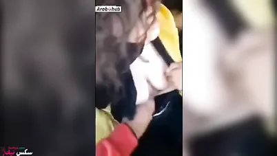 ديوث مصري زانق خطيبته مع صاحبه ونازل فيها تقفيش