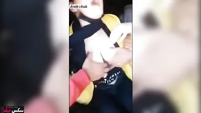 ديوث مصري زانق خطيبته مع صاحبه ونازل فيها تقفيش