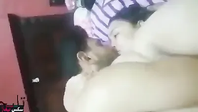 مصرية بتخون جوزها مع عشيقها واحلى نيك وشرمطة بلدي