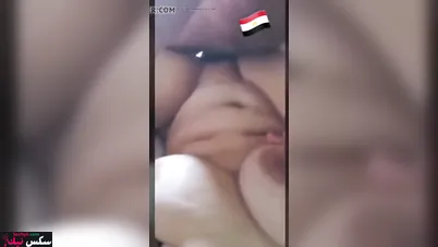 فلاحة مربربة بتصور نفسها الزبون فاشخ كسها