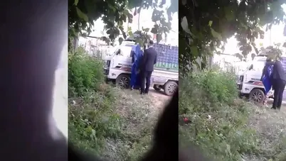 مغربية تتفشح مع مدير المصنع وهو ينيكها في الشارع