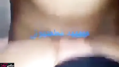 لبوة جزائرية بتفتح كسها وتبلع الزب كامل وتصرخ