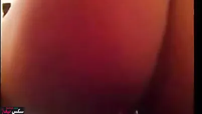 الشرموطة بتتناك من جارها وتقوله جيبهم على ترمتي