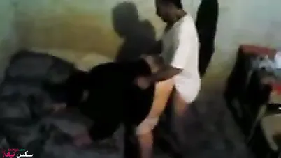 صعيدي واخد جارته المربربة البيت وفاشخ طيزها نيك