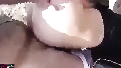 يصور زوجته المغربية الجميلة وهو ينيك فيها