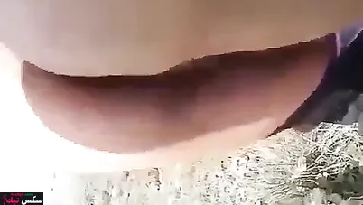 يصور زوجته المغربية الجميلة وهو ينيك فيها