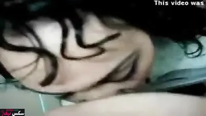 شرموطه مصريه ماسكه زب صاحبها ونازله فيه مص عنيف
