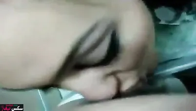 شرموطه مصريه ماسكه زب صاحبها ونازله فيه مص عنيف