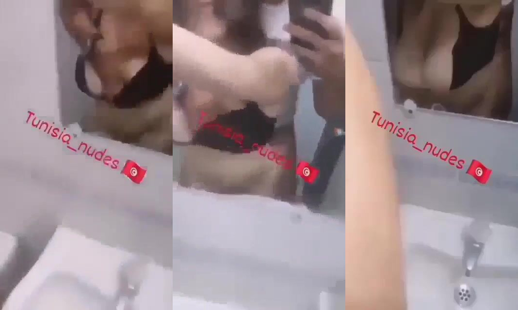 فرخة تونسية تتناك في حمام الكافية مع صديقها