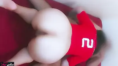 قحبة مغربية تتناك بزي المنتخب المغربية وتصرخ