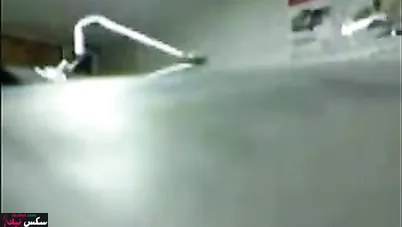 دكتور ينيك مريضة مغربية في العيادة وتمصله زبه