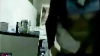 دكتور ينيك مريضة مغربية في العيادة وتمصله زبه