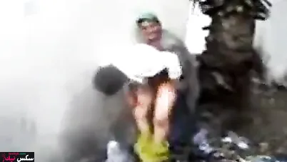 جزائرية شرموطة تتناك على الواقف من عمال بناء