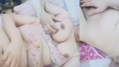 شرموطة جزائرية مطلقة بتصور لحبيبها بزازها الملبن