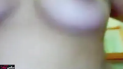 سكس مصري لبوة بتخون جوزها وراكبة علي زب عشيقها