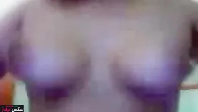 سكس مصري لبوة بتخون جوزها وراكبة علي زب عشيقها