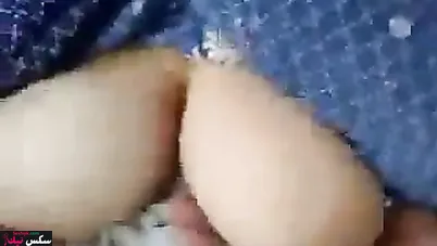 اجمد تفريش وتقفيش بزاز في التوك توك سكس مصري