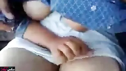 اجمد تفريش وتقفيش بزاز في التوك توك سكس مصري