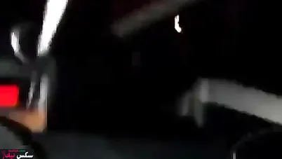 محترفة مصرية بتمص الزب في السيارة بمتعة