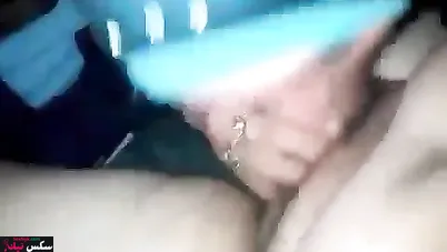 محترفة مصرية بتمص الزب في السيارة بمتعة