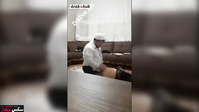 مغربي هايج بيفشخ جارته المتزوجة نيك عنيف