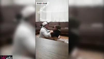 مغربي هايج بيفشخ جارته المتزوجة نيك عنيف