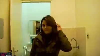 فيديو سكس في الحمام مغربية مع حبيبها مسرب
