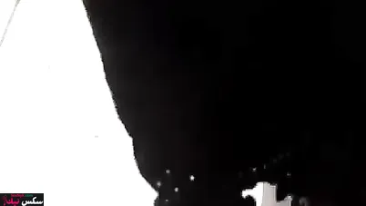 منقبة مصرية تمسك زب الشاب ويقفش بزازها في الشارع