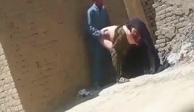 نيك قحبة منقبة مغربية في الشارع فيديو مسرب