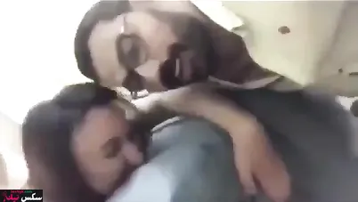 قحبة شباب بينيكوها وبتتصور سيلفي وهي بتتناك