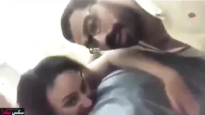 قحبة شباب بينيكوها وبتتصور سيلفي وهي بتتناك