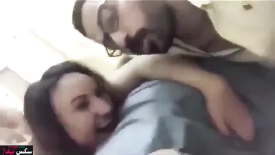 قحبة شباب بينيكوها وبتتصور سيلفي وهي بتتناك