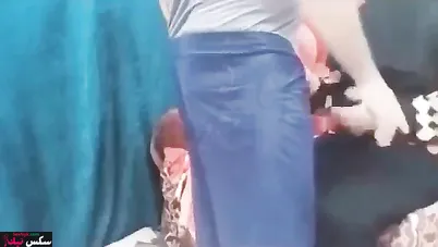 ينيك الشغاله بعد التنضيف ويصورها فيديو سكس مسرب