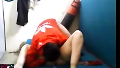 نازل لعب فى كسها فيلم عربي سكس عنتيل المحلة