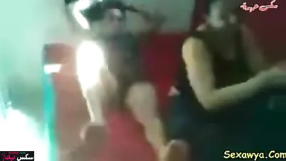 سكس مدرب بلدية المحله مع فرسة ببزاز كبيرة بتتدلع