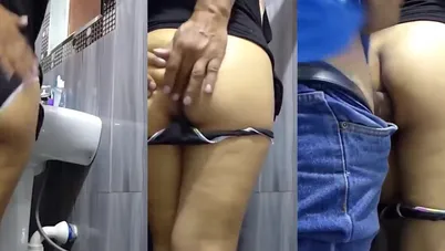 عربي ديوث زانق اخته في الحمام وفاشخ طيزها على الواقف