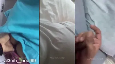 اخوها الديوث بيحشر زبه في طيزها على سريرها