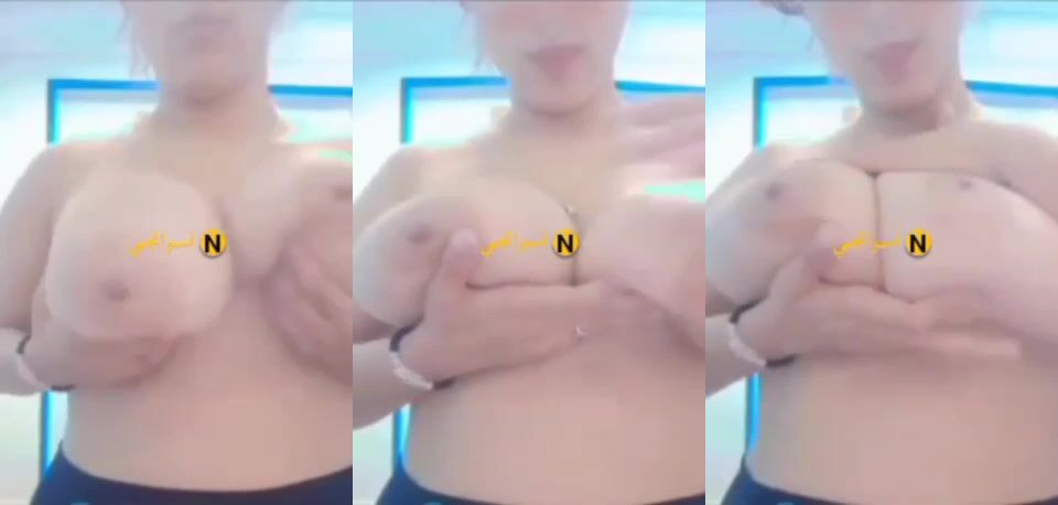 احلى بزاز ملبن على الاخر بتتقفش في فيديو يهيجك