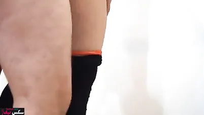 مغربية بطيز مربربة بتتناك على الواقف من جارها