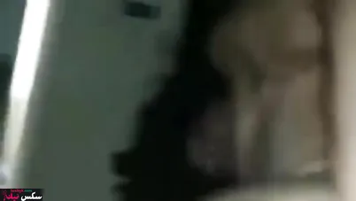 شرموطة بطيز كبيرة بتاخد الزب كامل في كسها