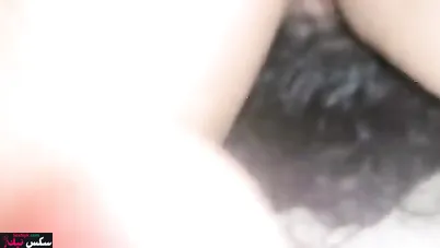 بينيك حبيبته في الشقة المفروشة ويصور كسها بصوت واضح