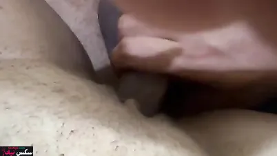 مصرية جوزها الديوث بيصورها وهو بيفشخ كسها