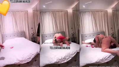 بيخلي حبيبته تنام فوقه ولحس في كسها وهي تمصله زبه