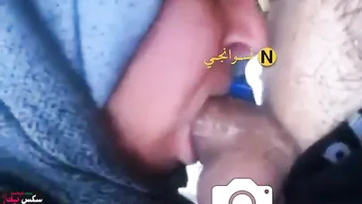 محجبة خليجية بتتضح مع ابو جاسم وتمص زبه الكبير