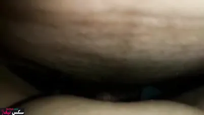 مصرية عنتيل واخدها الشقة ومقطع كسها طول الليل